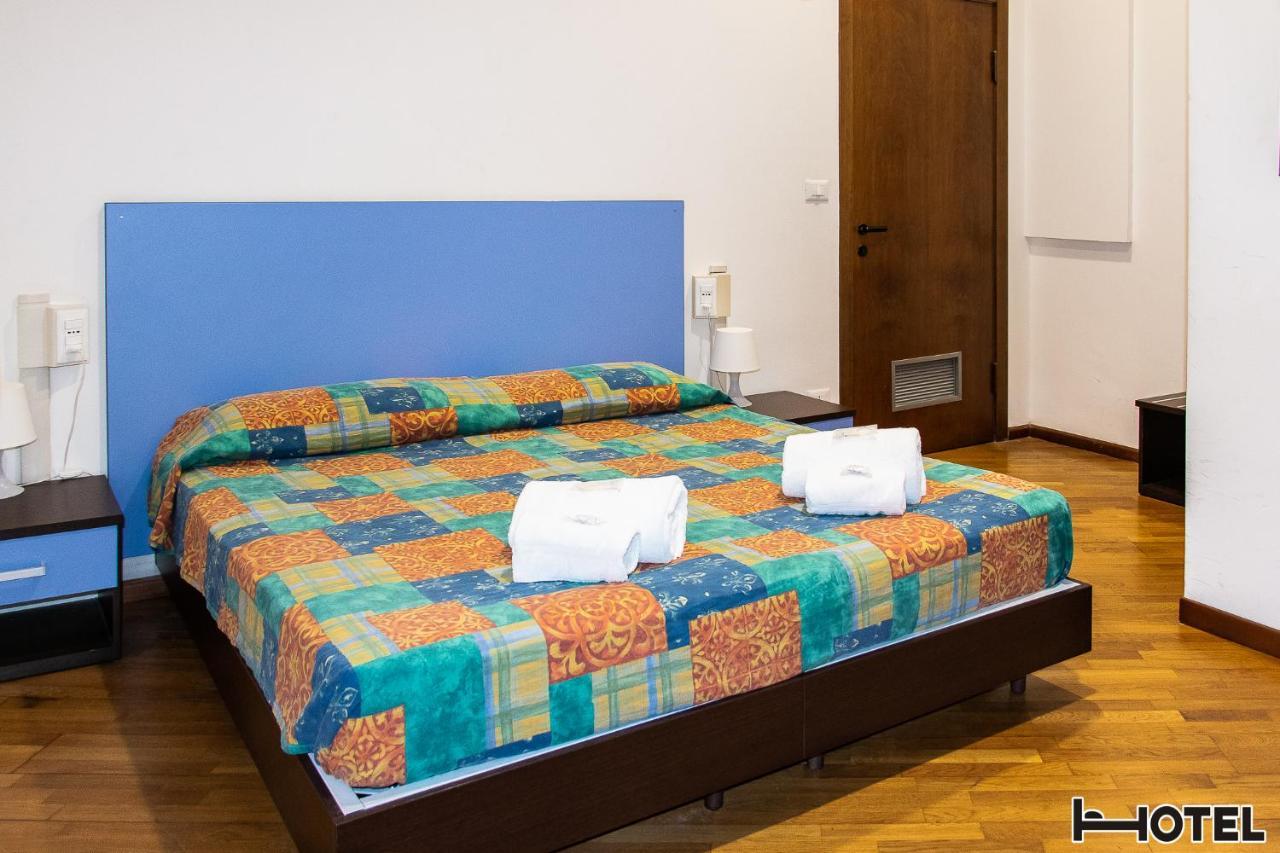 Hotel Youri Il Magnifico Genoa Luaran gambar