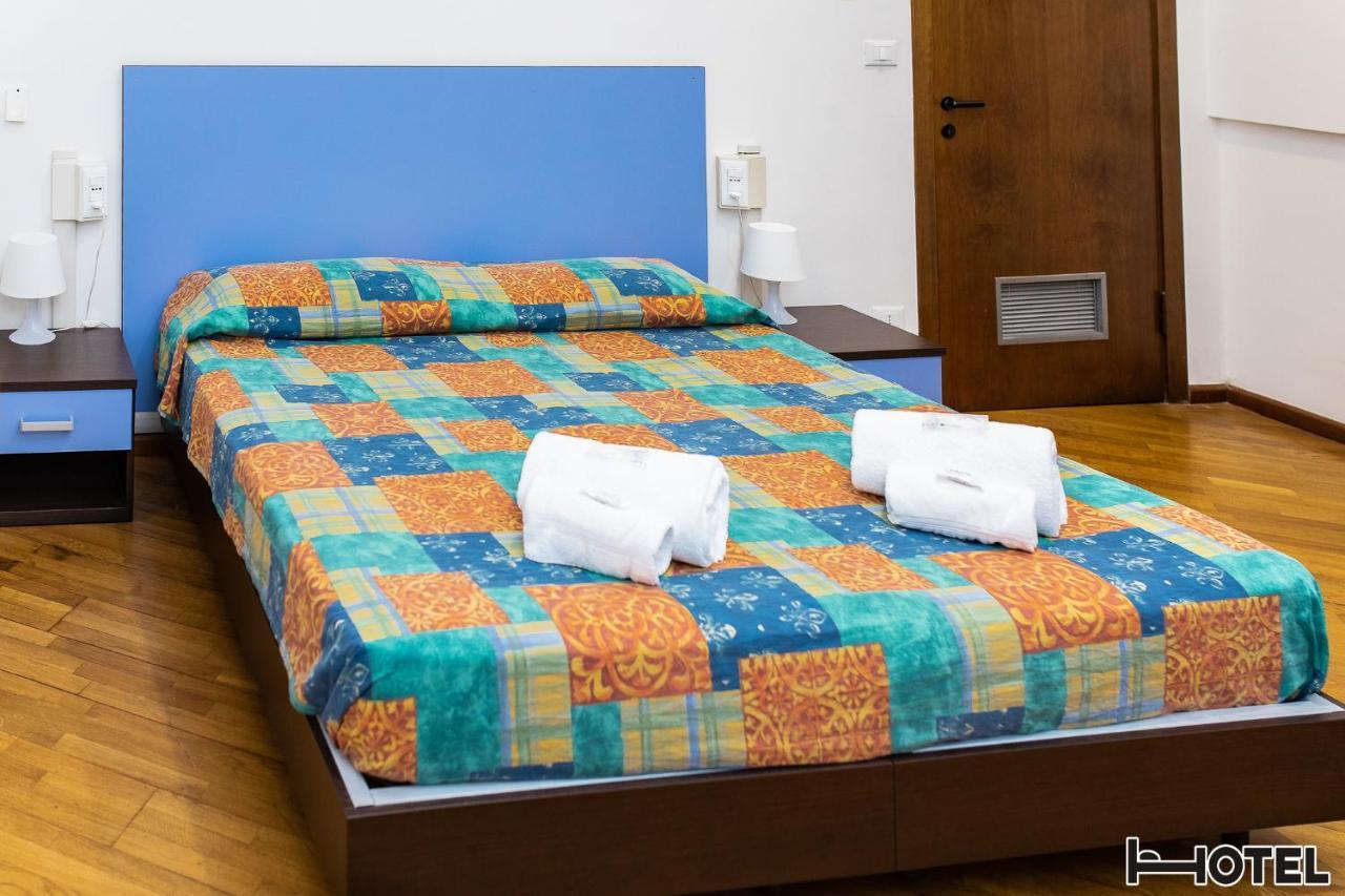 Hotel Youri Il Magnifico Genoa Luaran gambar